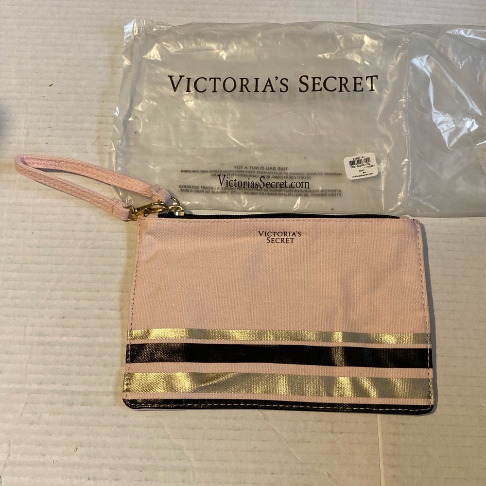 Victoria’s Secret pink wristlet makeup bag zipper pouch NEW